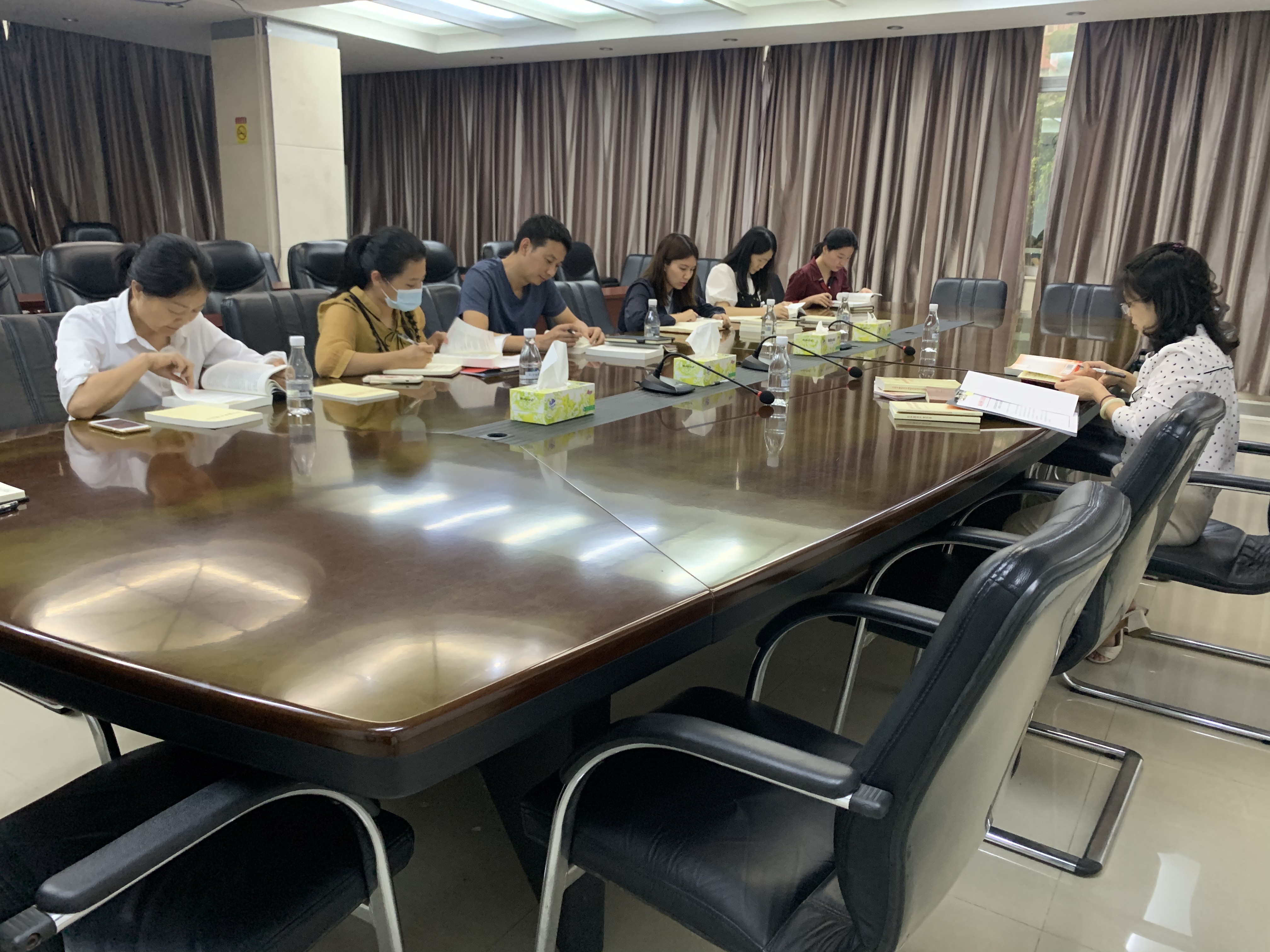 6.1第二黨小組開展集中學(xué)習(xí)活動(dòng)2.jpg